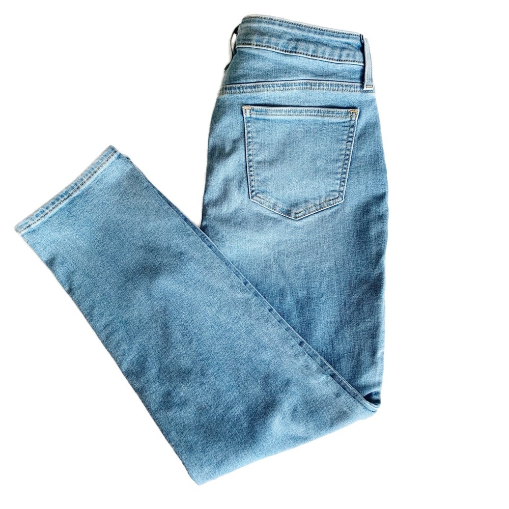 Chico’s Girl Friend So Slimming Technology Crop Size 8